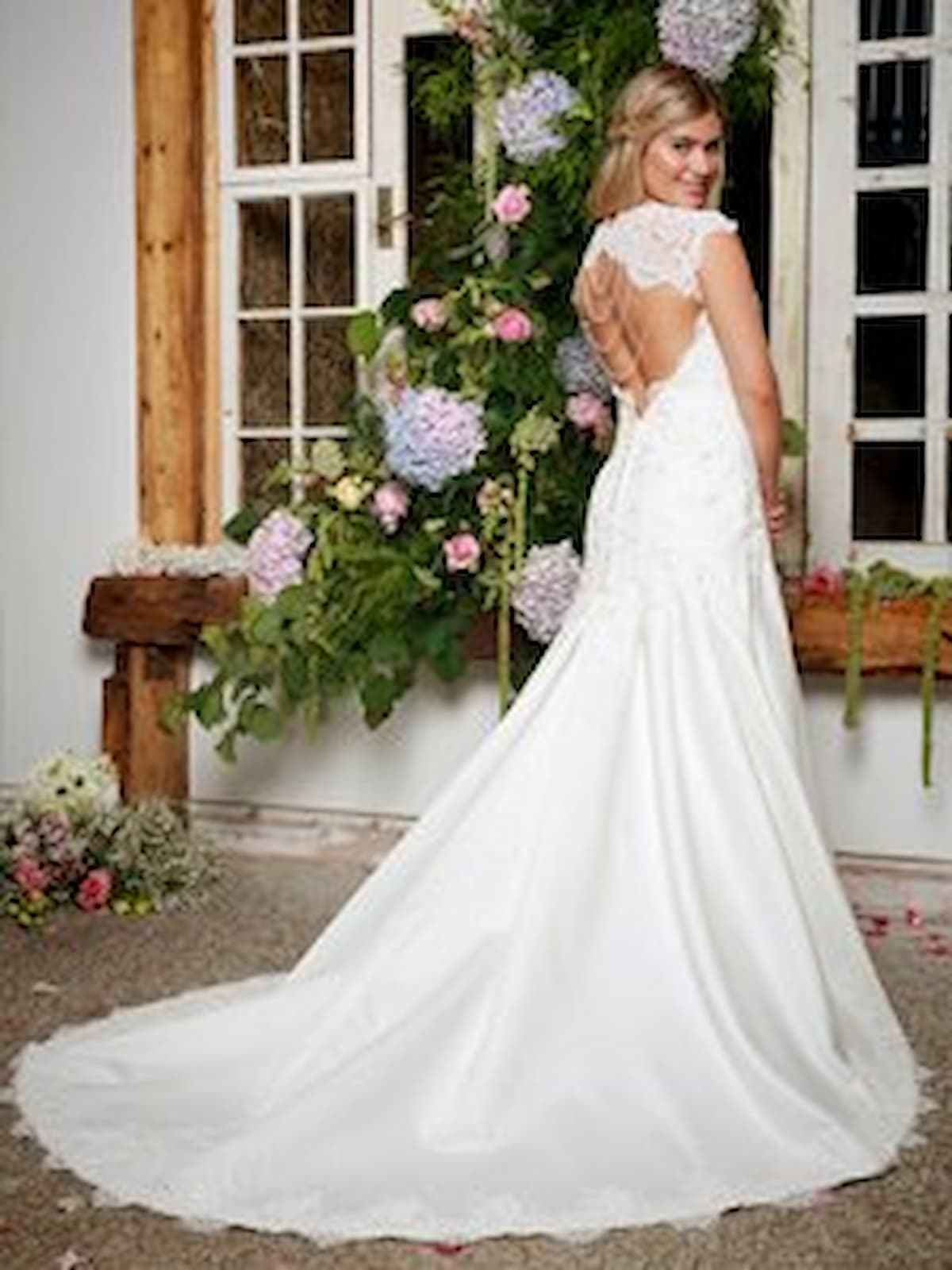 Amanda Wyatt Jill Bridal Gown